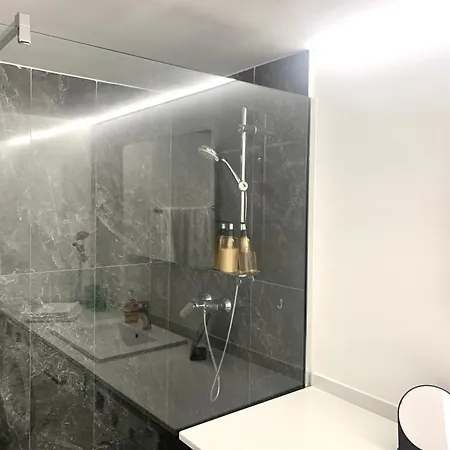 Apartman Artspace Locations - - 2bd Loft By Abbázia